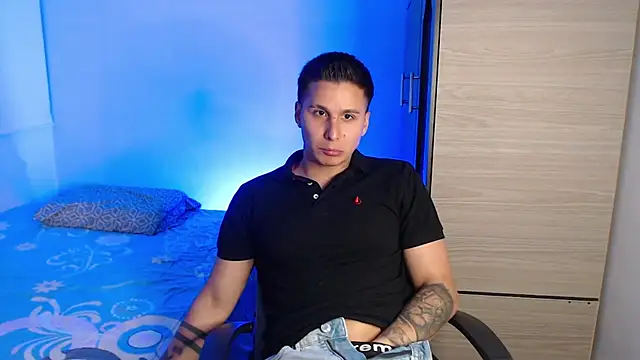 Snapshot of valentinosex1 chatting on November 2025 10:23:02 PM valentinosex1 online show from November 2025 10:23:02 PM