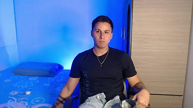 Snapshot of valentinosex1 chatting on December 2025 09:54:02 PM valentinosex1 online show from December 2025 09:54:02 PM