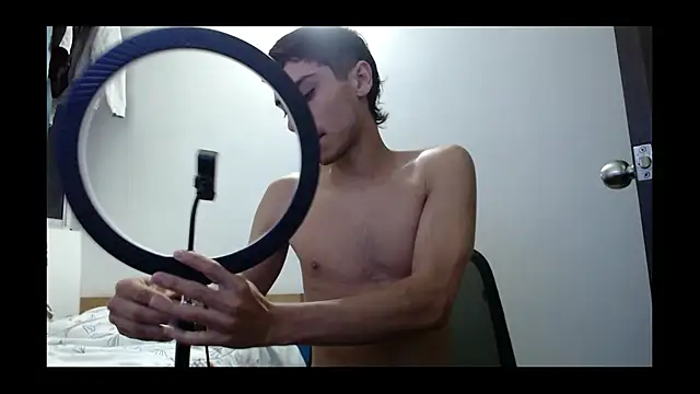 axel davis  online show from October 2025 11:02:01 PM