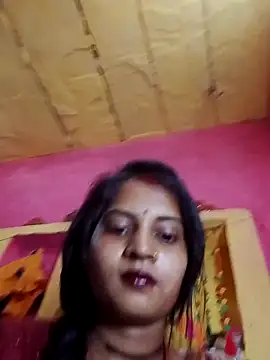 Snapshot of Hot_bbbb chatting on April 2026 07:00:02 AM Hot bbbb online show from April 2026 07:00:02 AM