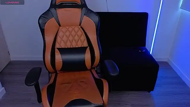 imlaiaaa online show from October 2025 09:58:02 PM