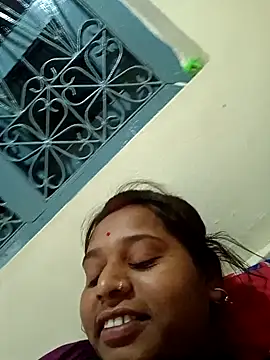 Snapshot of Hot_crety chatting on October 2025 03:17:01 AM Hot crety online show from October 2025 03:17:01 AM