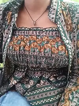 Snapshot of BILLO-RANI67 chatting on October 2025 04:13:02 AM BILLO-RANI67 online show from October 2025 04:13:02 AM