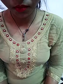 Snapshot of BILLO-RANI67 chatting on November 2025 04:14:01 AM BILLO-RANI67 online show from November 2025 04:14:01 AM