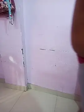 Snapshot of BILLO-RANI67 chatting on November 2025 04:23:01 AM BILLO-RANI67 online show from November 2025 04:23:01 AM