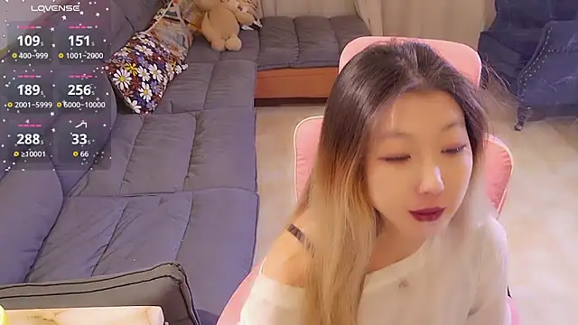 Deserve E online show from October 2025 12:39:02 PM