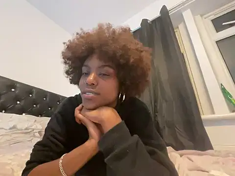 Snapshot of MissAngel-05 chatting on October 2025 08:06:02 PM MissAngel-05 online show from October 2025 08:06:02 PM