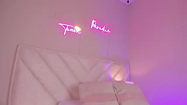 Snapshot of _wendy_x chatting on November 2025 11:42:01 AM wendy x online show from November 2025 11:42:01 AM