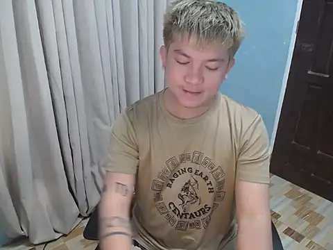 Snapshot of Fuckboii_intown chatting on December 2025 10:02:02 AM Fuckboii intown online show from December 2025 10:02:02 AM