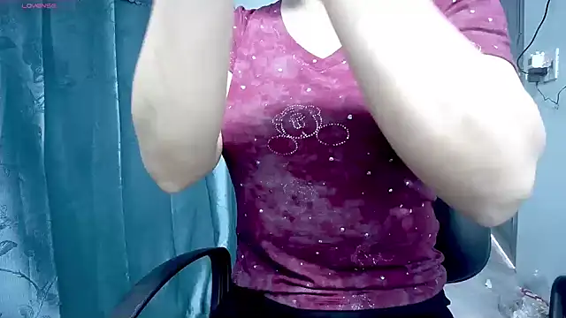 Snapshot of _Sara_768 chatting on December 2025 08:19:01 AM Sara 768 online show from December 2025 08:19:01 AM