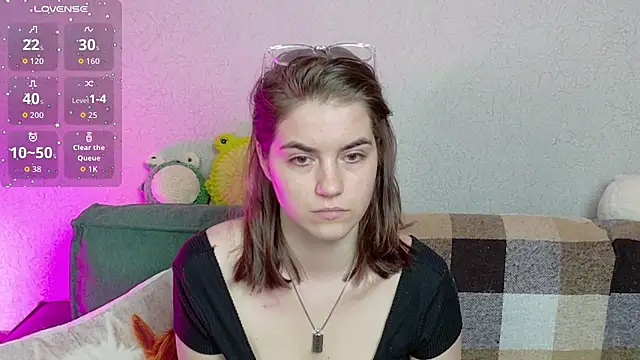 Snapshot of ElzaBlis chatting on April 2026 01:25:02 PM ElzaBlis online show from April 2026 01:25:02 PM