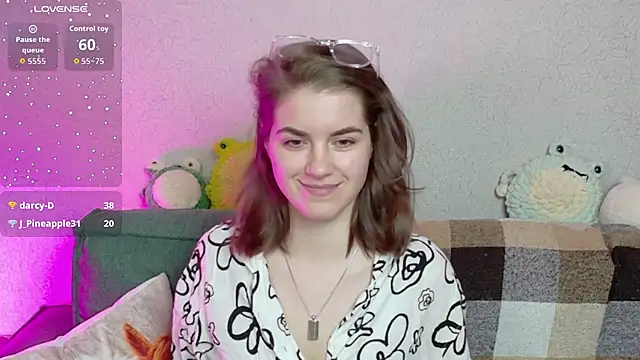 Snapshot of ElzaBlis chatting on April 2026 03:27:01 PM ElzaBlis online show from April 2026 03:27:01 PM