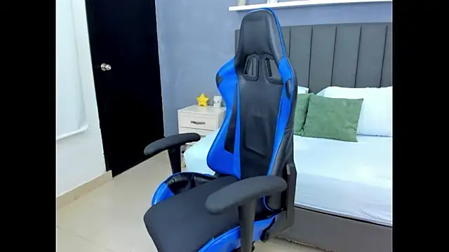 Snapshot of anagil_ chatting on October 2025 01:21:02 PM anagil online show from October 2025 01:21:02 PM