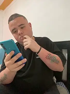 Snapshot of Chimbo-1996 chatting on October 2025 07:09:02 PM Chimbo-1996 online show from October 2025 07:09:02 PM