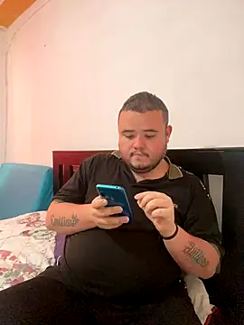 Snapshot of Chimbo-1996 chatting on October 2025 07:48:02 PM Chimbo-1996 online show from October 2025 07:48:02 PM