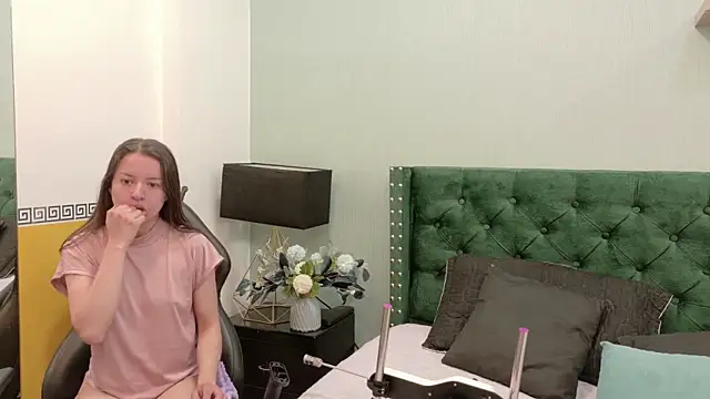 VioletaNova online show from July 2026 12:22:02 PM