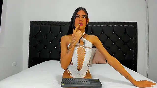 Snapshot of LissyAndrade chatting on October 2025 07:54:02 PM LissyAndrade online show from October 2025 07:54:02 PM