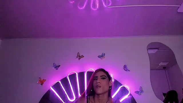 Snapshot of LissyAndrade chatting on June 2026 04:12:02 AM LissyAndrade online show from June 2026 04:12:02 AM