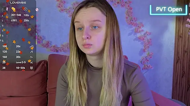 Snapshot of Rina_Panic chatting on November 2025 01:00:02 AM Rina Panic online show from November 2025 01:00:02 AM