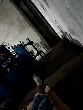 Snapshot of PosingWeasel chatting on November 2025 09:06:01 PM PosingWeasel online show from November 2025 09:06:01 PM