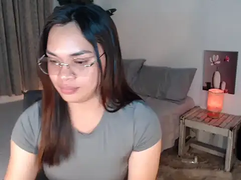 Luckystarxx online show from March 2026 06:47:01 PM