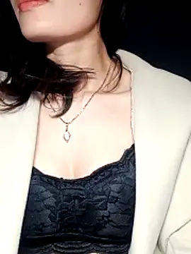 Snapshot of Hinna_x chatting on December 2025 08:14:02 PM Hinna x online show from December 2025 08:14:02 PM