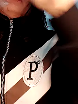 Snapshot of Hinna_x chatting on February 2026 03:35:01 AM Hinna x online show from February 2026 03:35:01 AM