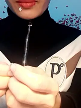 Snapshot of Hinna_x chatting on February 2026 10:17:02 PM Hinna x online show from February 2026 10:17:02 PM