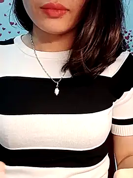 Snapshot of Hinna_x chatting on February 2026 05:04:01 AM Hinna x online show from February 2026 05:04:01 AM