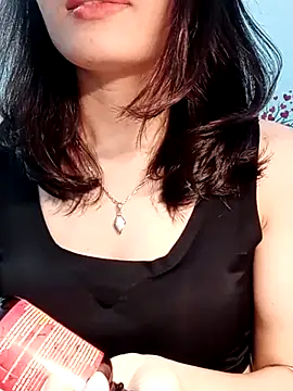 Hinna x online show from March 2026 06:42:02 AM