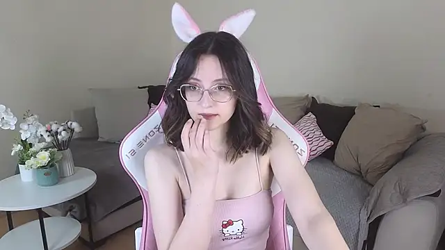 EsmaWonka online show from November 2025 07:08:01 AM