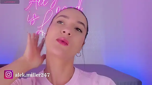 Snapshot of aleksandramiller_ chatting on September 2025 12:38:02 PM aleksandramiller online show from September 2025 12:38:02 PM