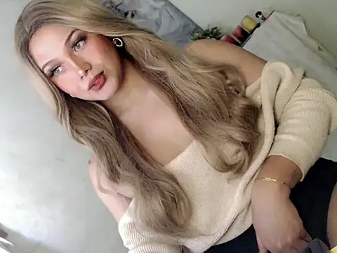 Snapshot of Sweet_angelinax chatting on March 2026 03:43:01 AM Sweet angelinax online show from March 2026 03:43:01 AM