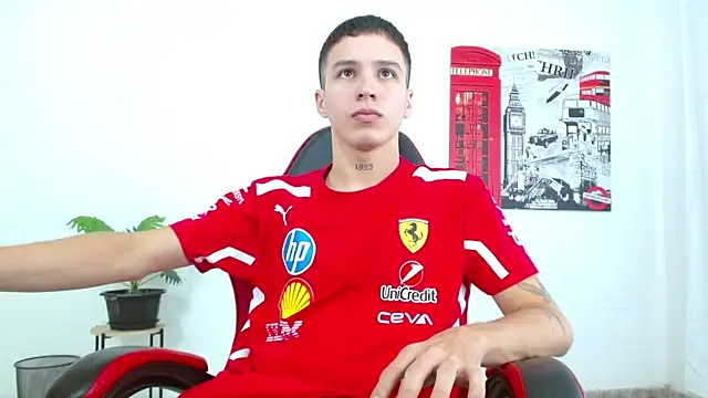 Cumandres18 online show from November 2025 04:39:01 PM