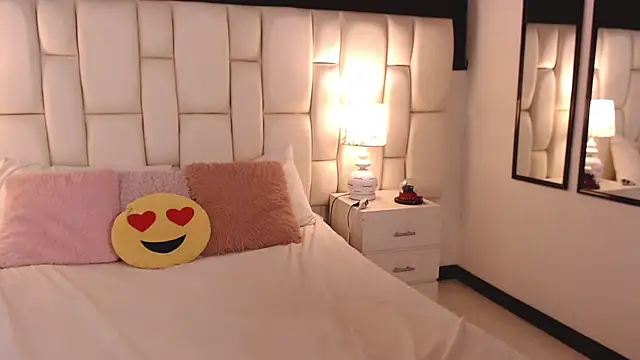 ValuFooster online show from November 2025 04:16:02 PM