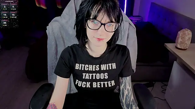 HazelTompson online show from February 2026 03:43:01 PM