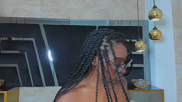 Snapshot of YallianaBrooks chatting on July 2026 12:00:02 PM YallianaBrooks online show from July 2026 12:00:02 PM