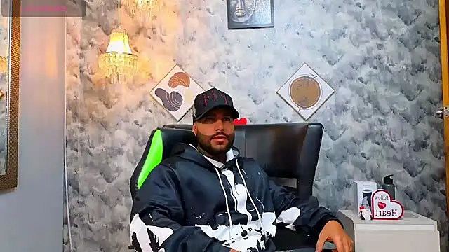 Apolo rousse1 online show from February 2026 11:17:01 PM