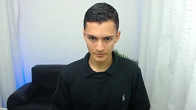 Matiius18 online show from November 2025 01:32:02 PM