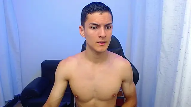 Matiius18 online show from April 2026 02:07:01 PM