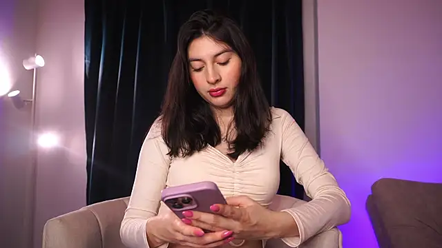 Auralea online show from October 2025 10:51:02 PM