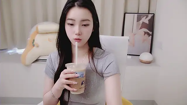 Snapshot of seoYuki chatting on November 2025 06:36:02 AM seoYuki online show from November 2025 06:36:02 AM