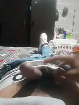 Snapshot of jann1900 chatting on February 2026 01:43:02 AM jann1900 online show from February 2026 01:43:02 AM