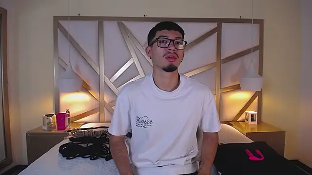 Jaxon Carter online show from December 2025 12:27:01 AM