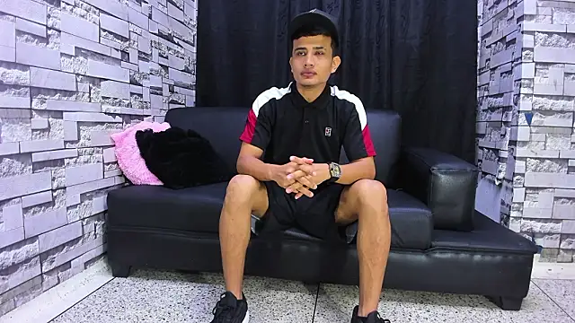 Crazy Cult Sex online show from February 2026 01:05:02 PM