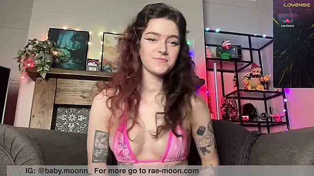rae moonn online show from March 2026 07:06:02 PM
