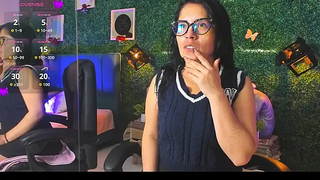 Linagh  online show from November 2025 11:42:02 AM