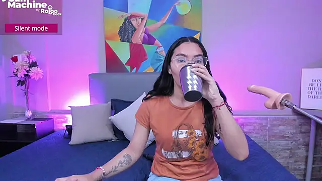 Snapshot of lucyy_liiuu chatting on October 2025 01:41:01 PM lucyy liiuu online show from October 2025 01:41:01 PM