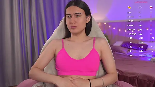 HeyAlena online show from October 2025 06:36:02 AM