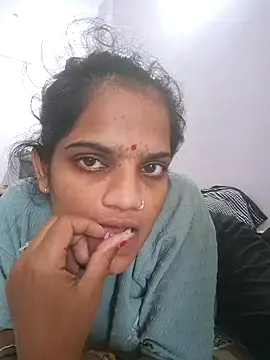 Snapshot of Sofia_kuuu chatting on October 2025 08:04:02 AM Sofia kuuu online show from October 2025 08:04:02 AM